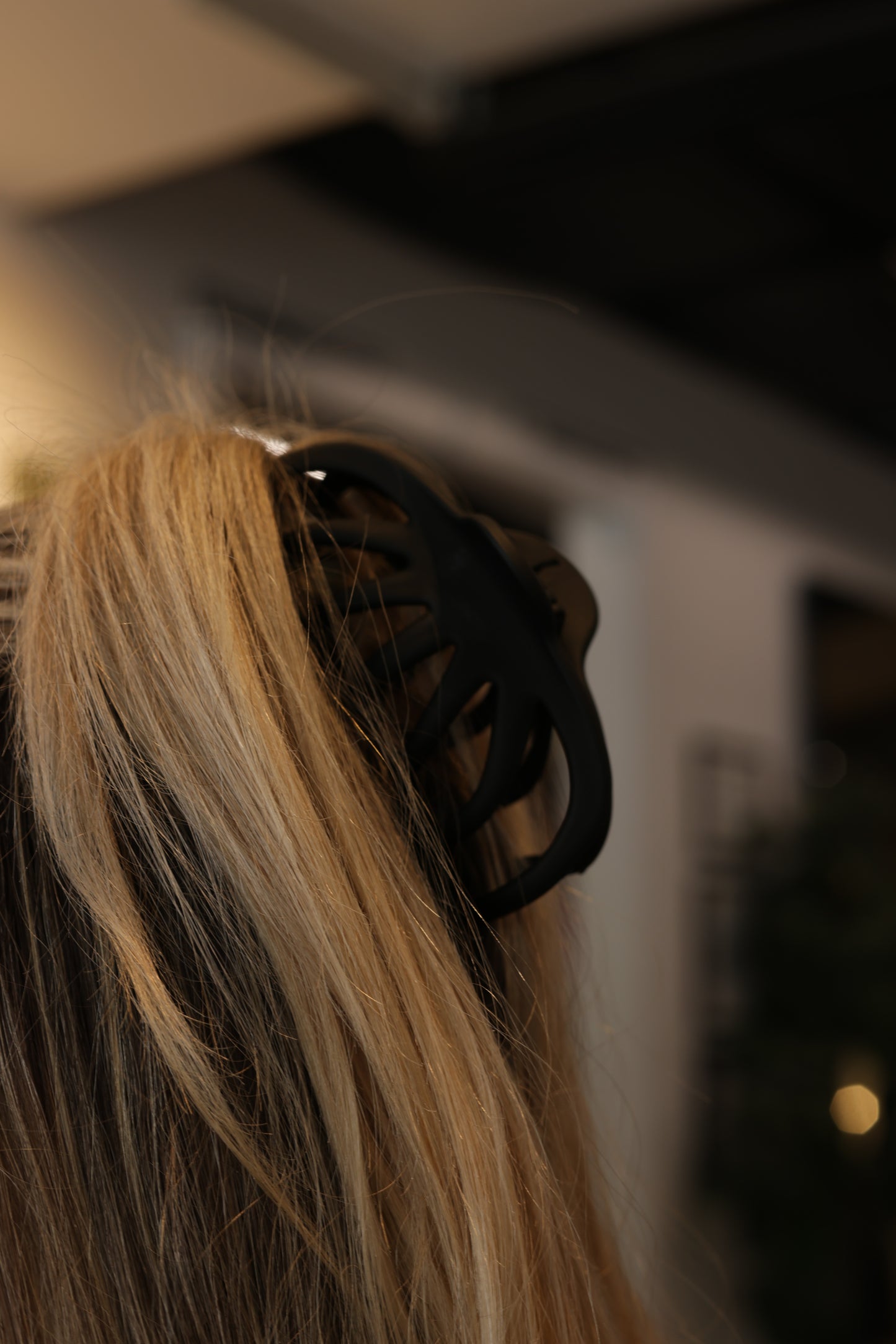 Oversized Slicked back Hair Claw Clip