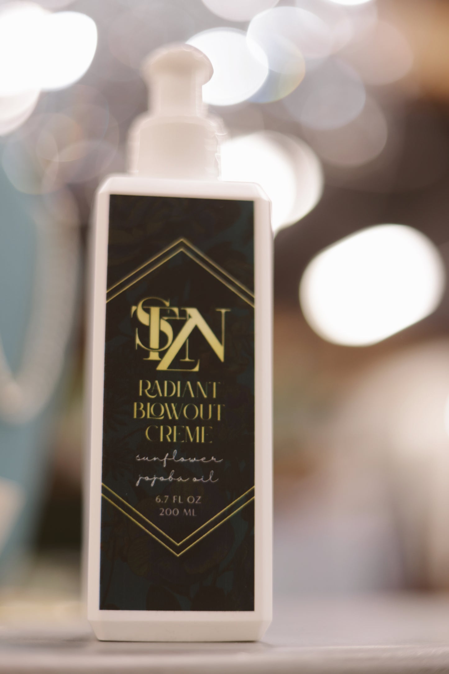 Radiant Blowout Creme