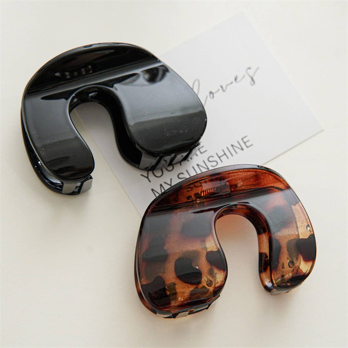 Arched Hair Claw Clip