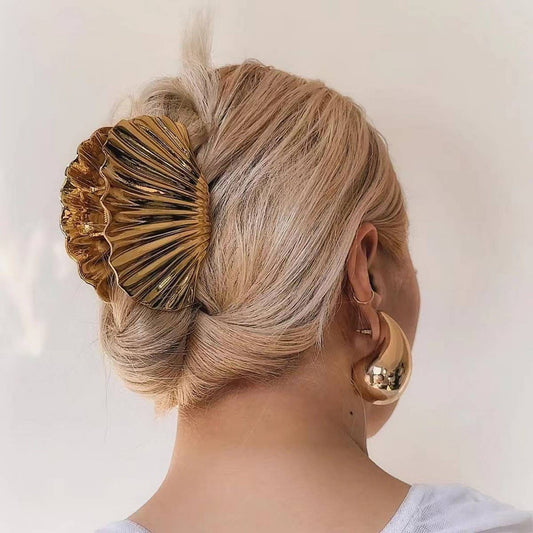 Large Shell Hair Claw Clip