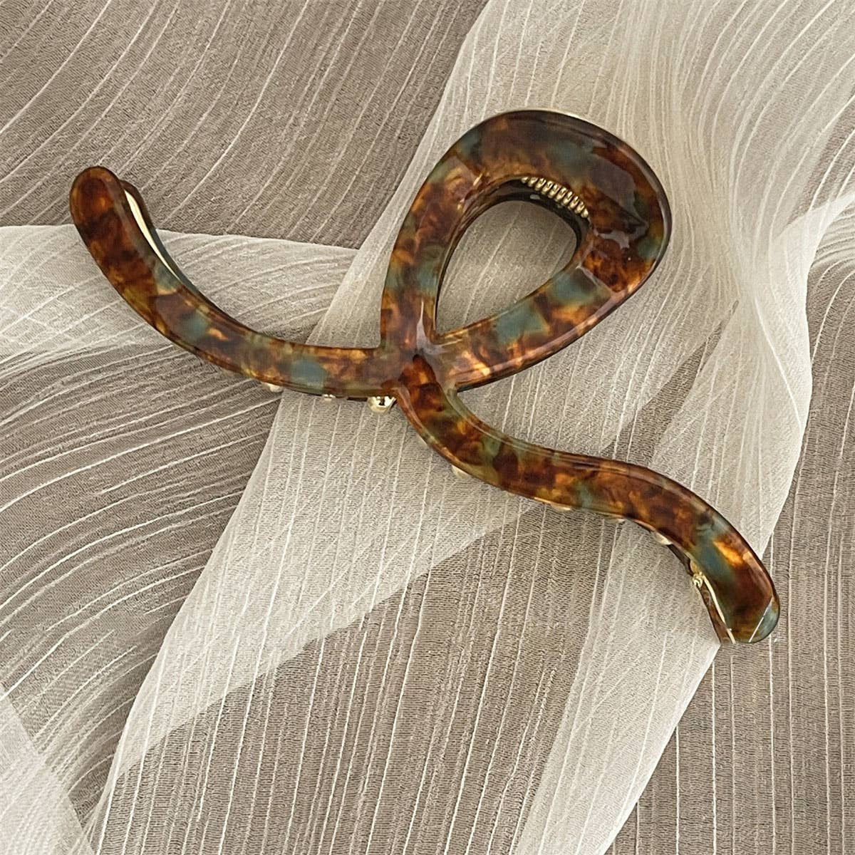 Looped Metal Hair Clip